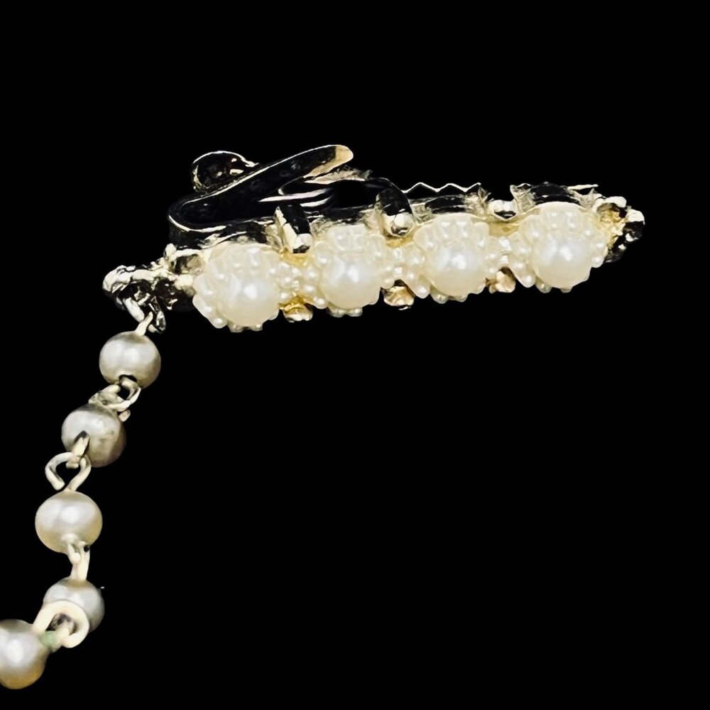 Vintage Gold Tone And Faux Pearl Sweater Clips (5333) - Picture 6 of 9